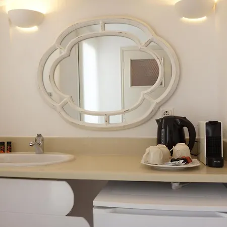 فندق Maria Elena - *