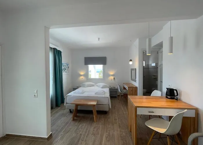 Maria Elena - Ξενοδοχείο *