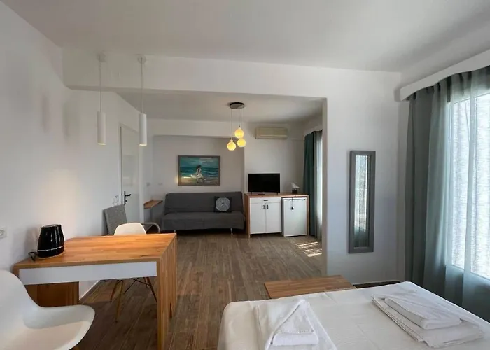 Maria Elena - Ξενοδοχείο *