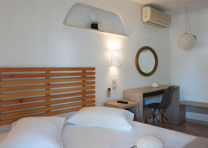 Maria Elena - Ξενοδοχείο *