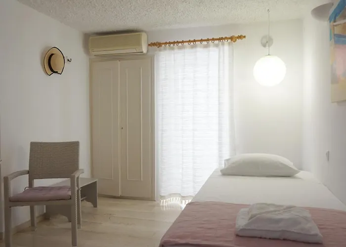 Maria Elena - * Mykonos Town