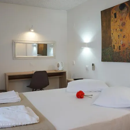 Maria Elena - Hotell